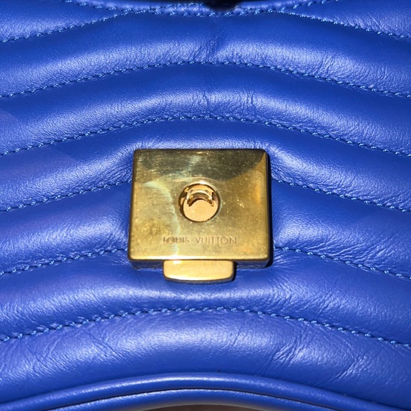 Louis Vuitton Wave Purse💙 - Picture 11 of 12
